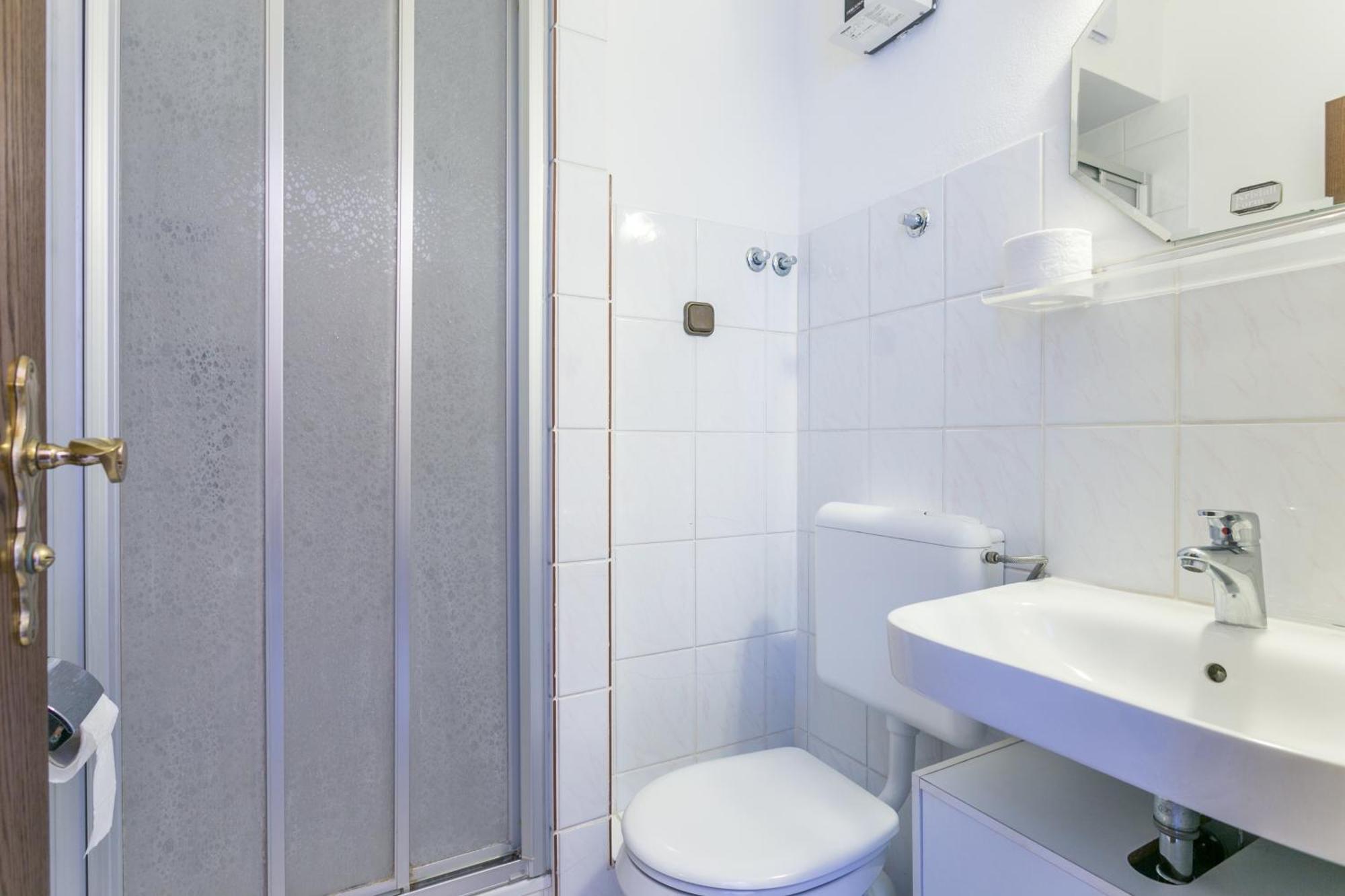 Seaside Apartments With A Swimming Pool Okrug Gornji, Ciovo - 11374 Трогир Экстерьер фото