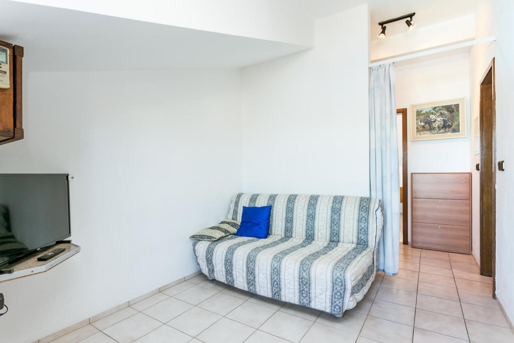 Seaside Apartments With A Swimming Pool Okrug Gornji, Ciovo - 11374 Трогир Номер фото