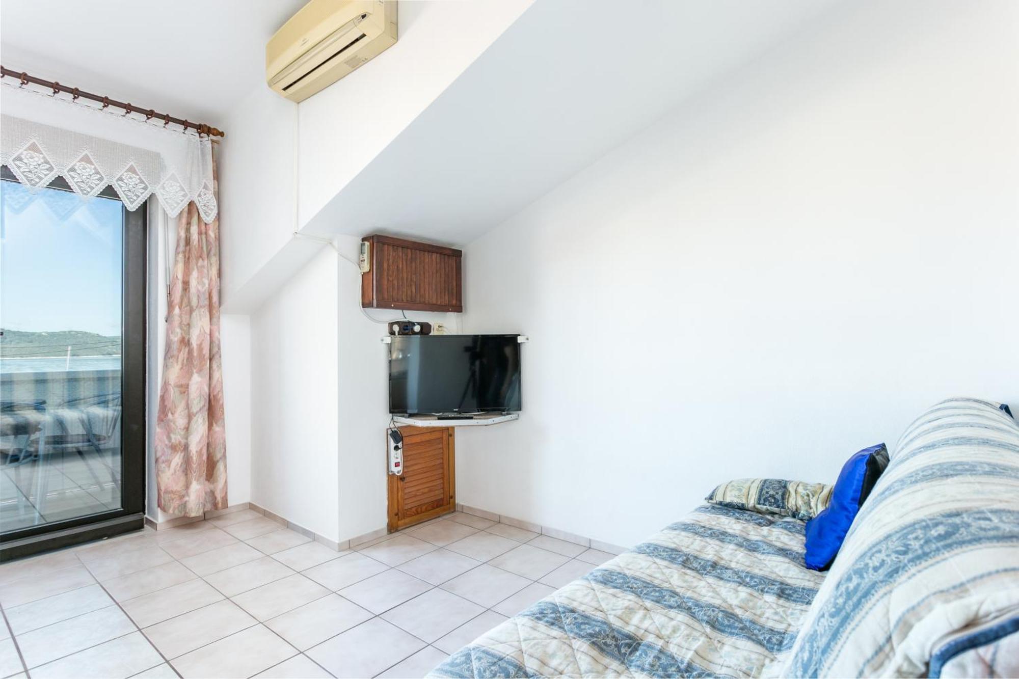 Seaside Apartments With A Swimming Pool Okrug Gornji, Ciovo - 11374 Трогир Экстерьер фото