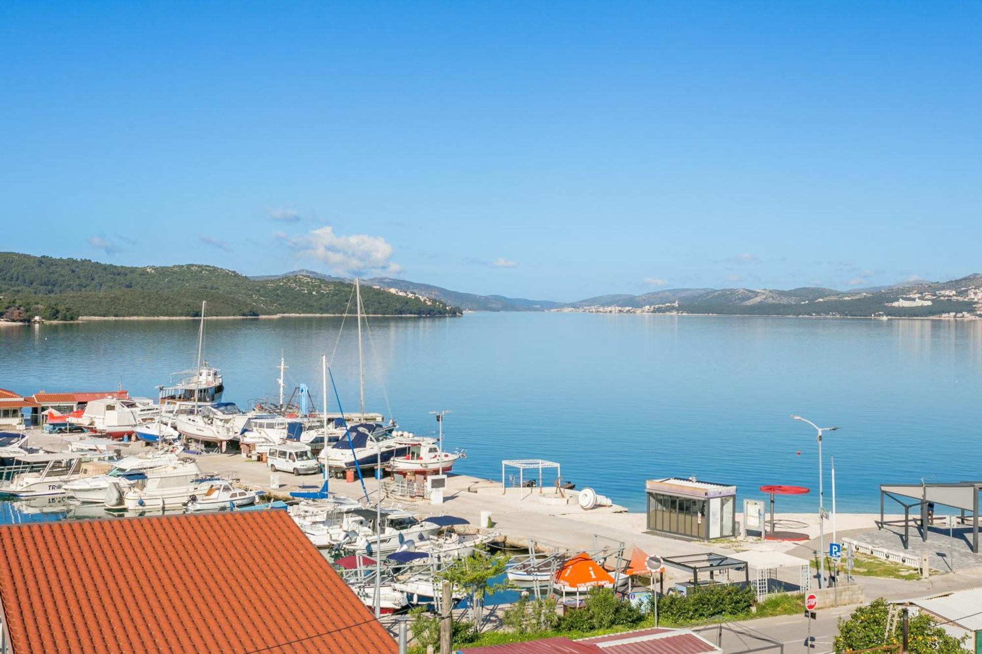 Seaside Apartments With A Swimming Pool Okrug Gornji, Ciovo - 11374 Трогир Экстерьер фото