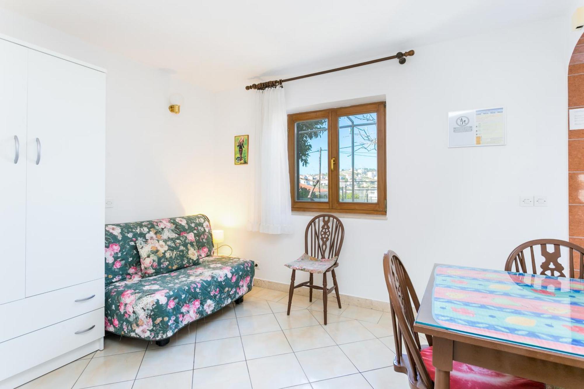 Seaside Apartments With A Swimming Pool Okrug Gornji, Ciovo - 11374 Трогир Номер фото